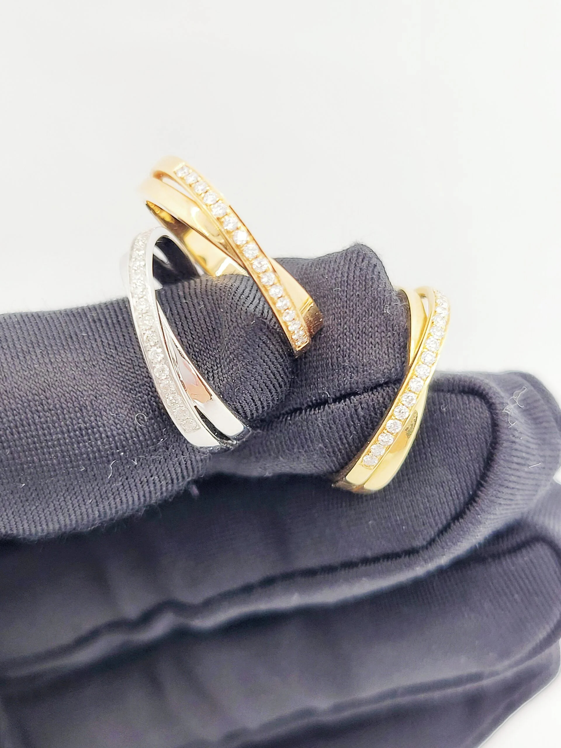 18K Gold or Platinum 950 Criss Cross Natural Diamond Ring