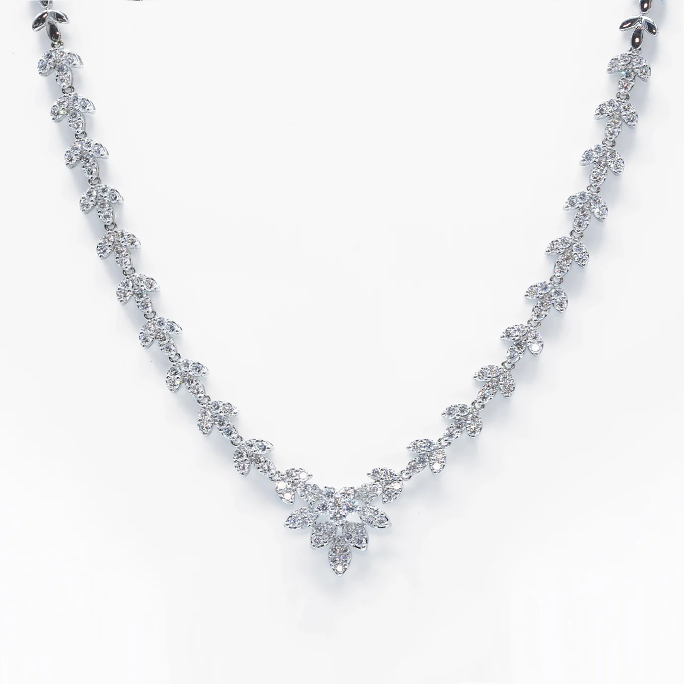 18K White Gold Snowflake Sparklers Diamond Necklace