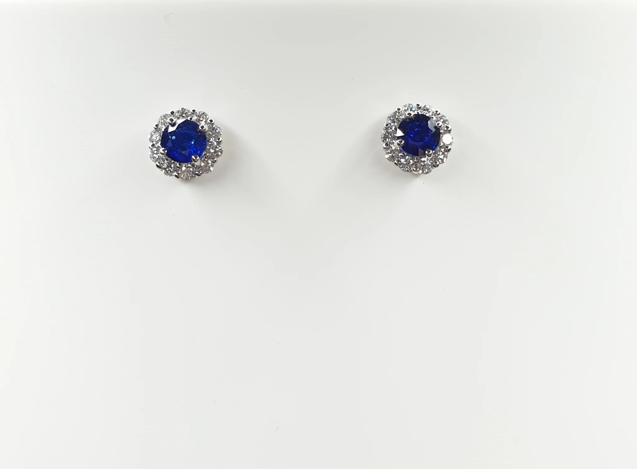 18K White Gold 1.42CT Blue Sapphire Diamond Earrings with Cushion Halo