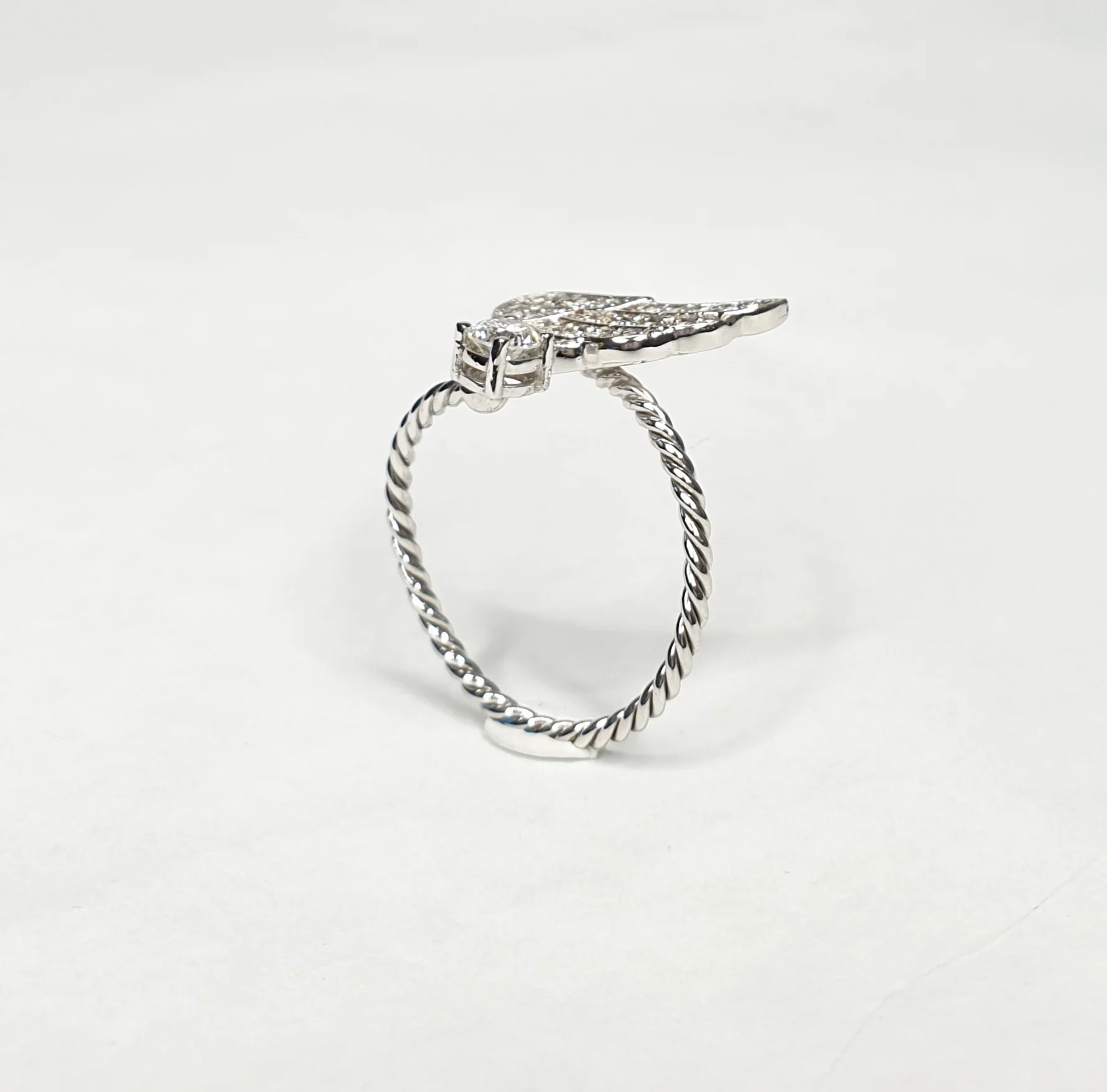 18K White Gold Angel Natural Diamond Ring