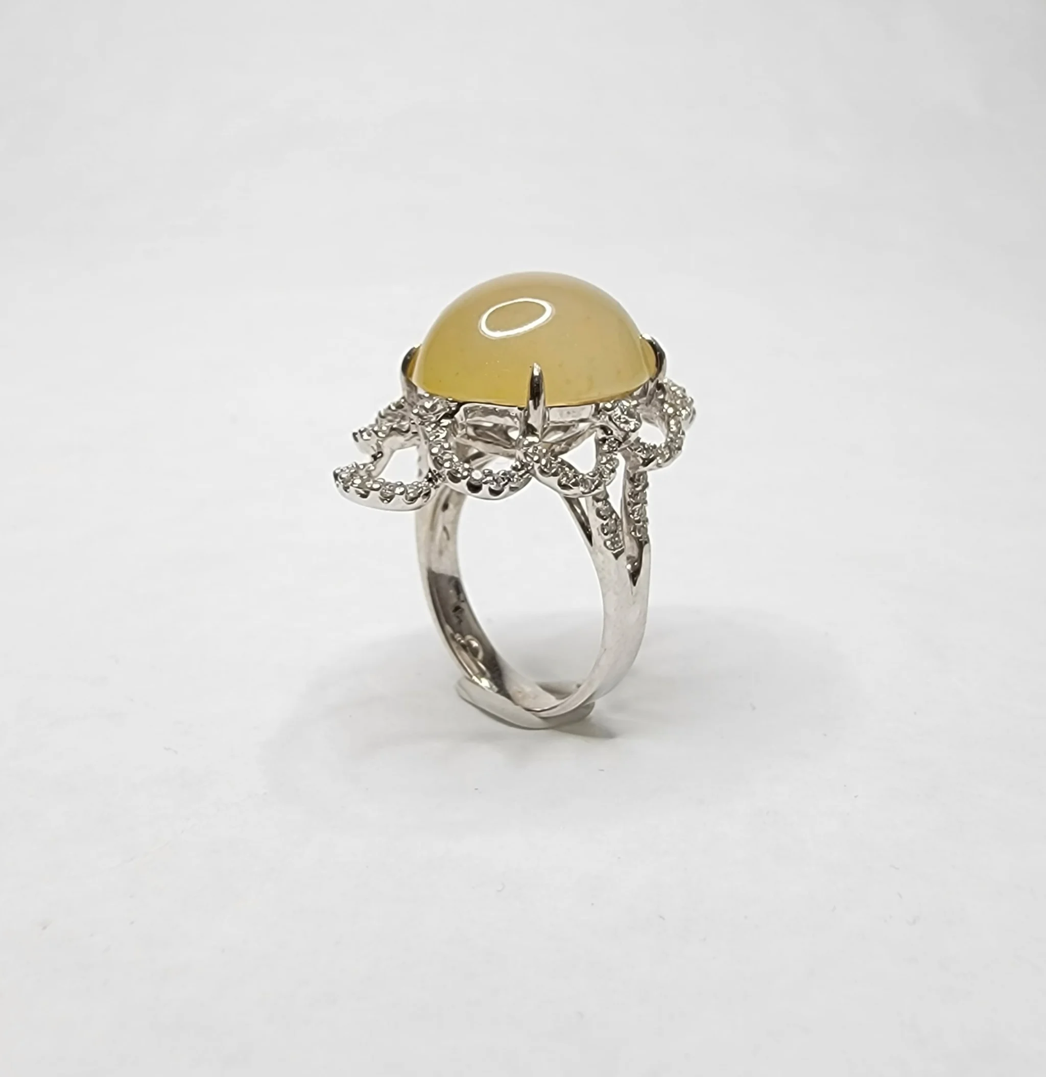 18K White Gold Honey Yellow Jadeite Jade Cabochon Ring