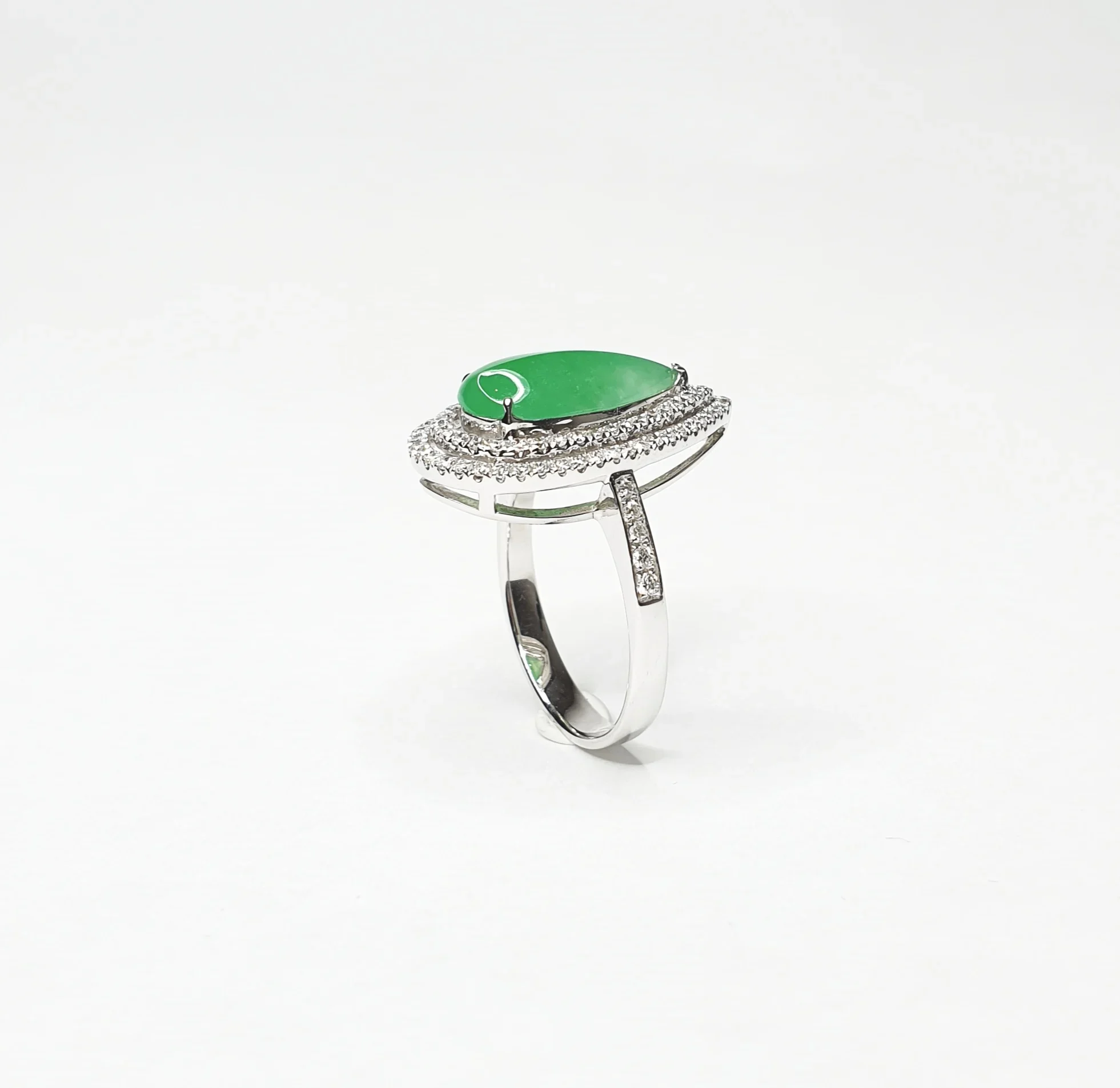 18K White Gold Tear Drop Jadeite Jade Diamond Ring