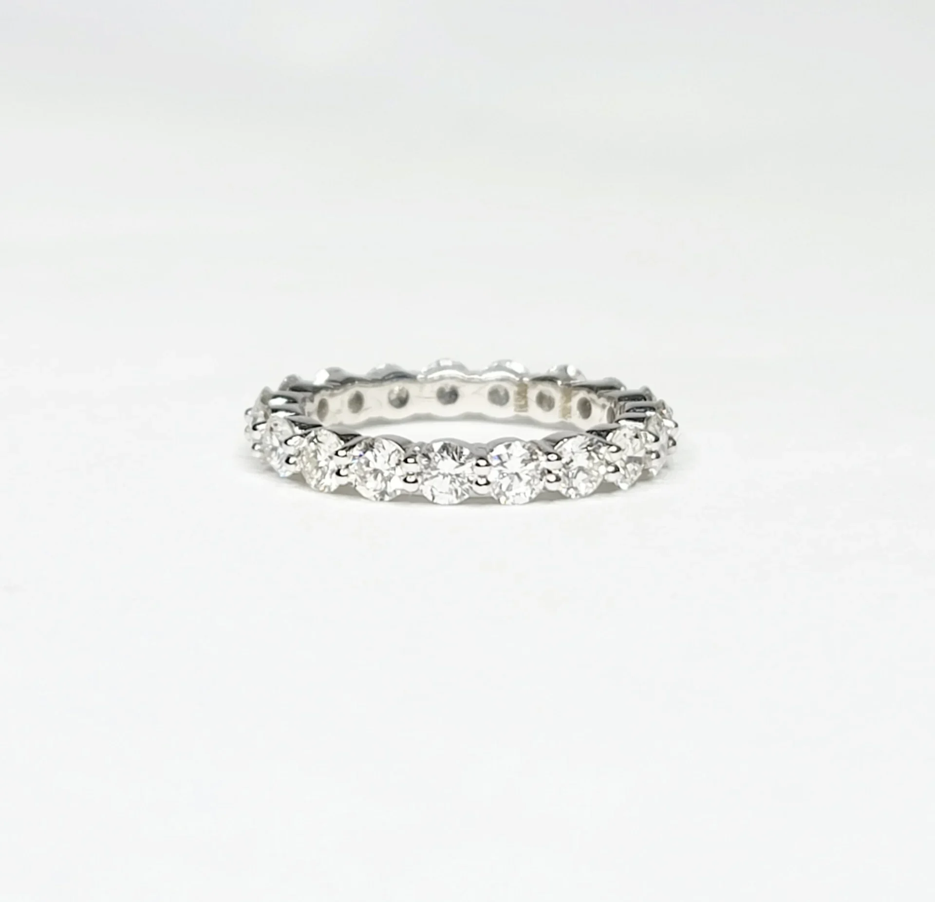 18K White Gold Shared Prong Bubble Set Eternity Diamond Ring