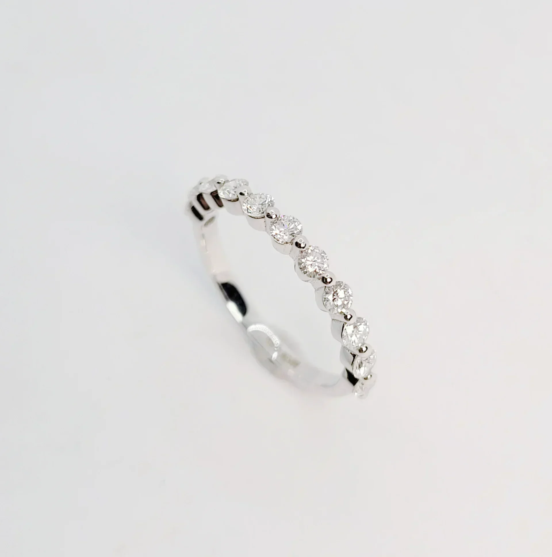 18K White Gold Bubble Shared Prong Natural Diamond Ring (5pts)