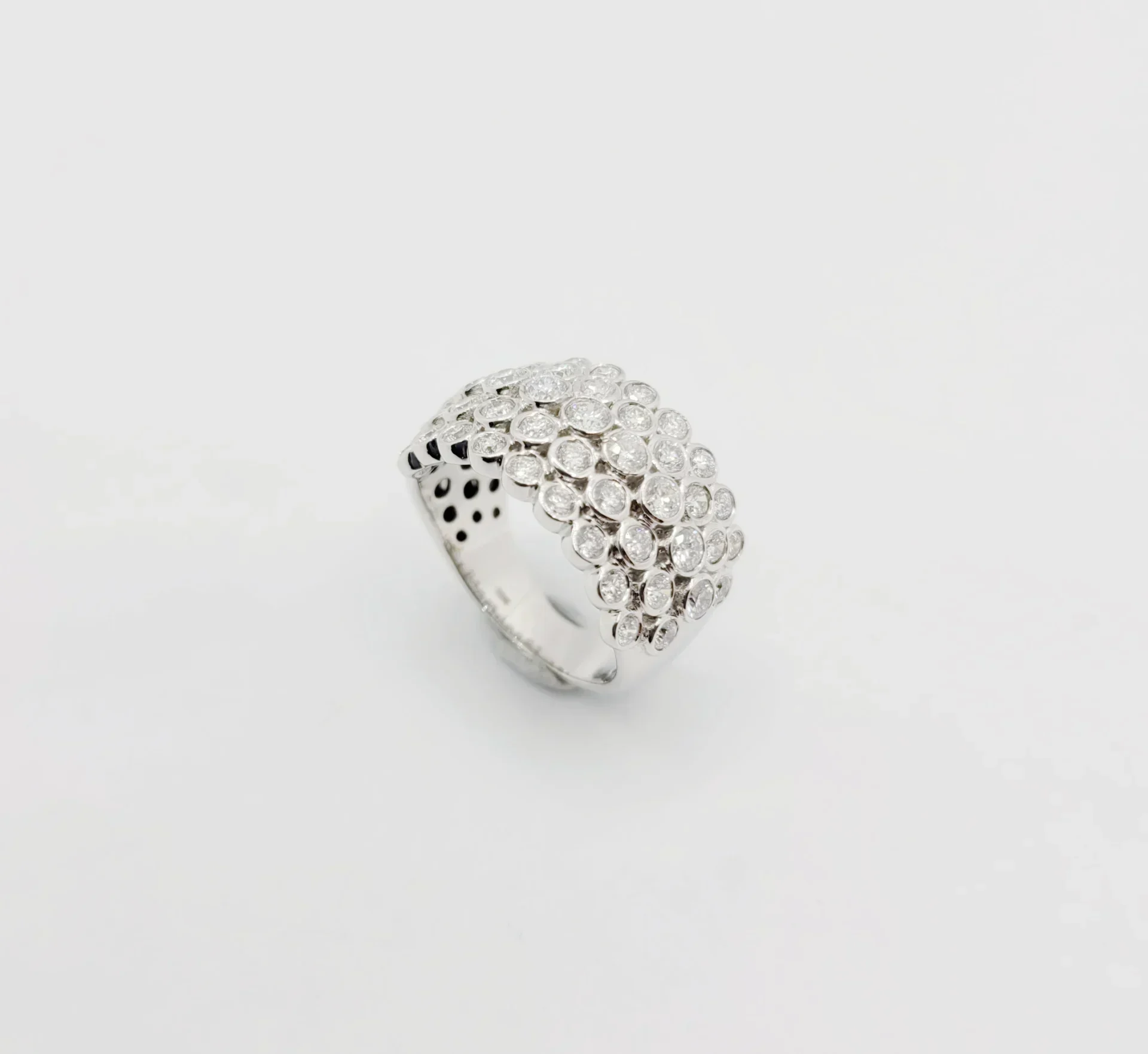 18K White Gold Bezel Set Natural Diamond Ring