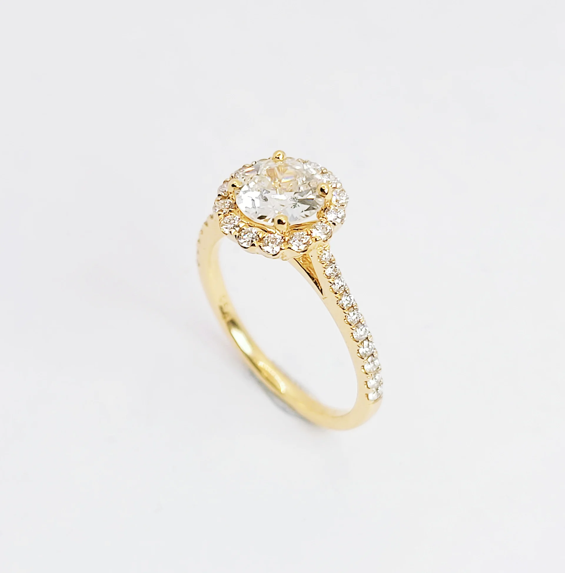 18K Yellow Gold Natural Diamond Ring with Diamond Halo