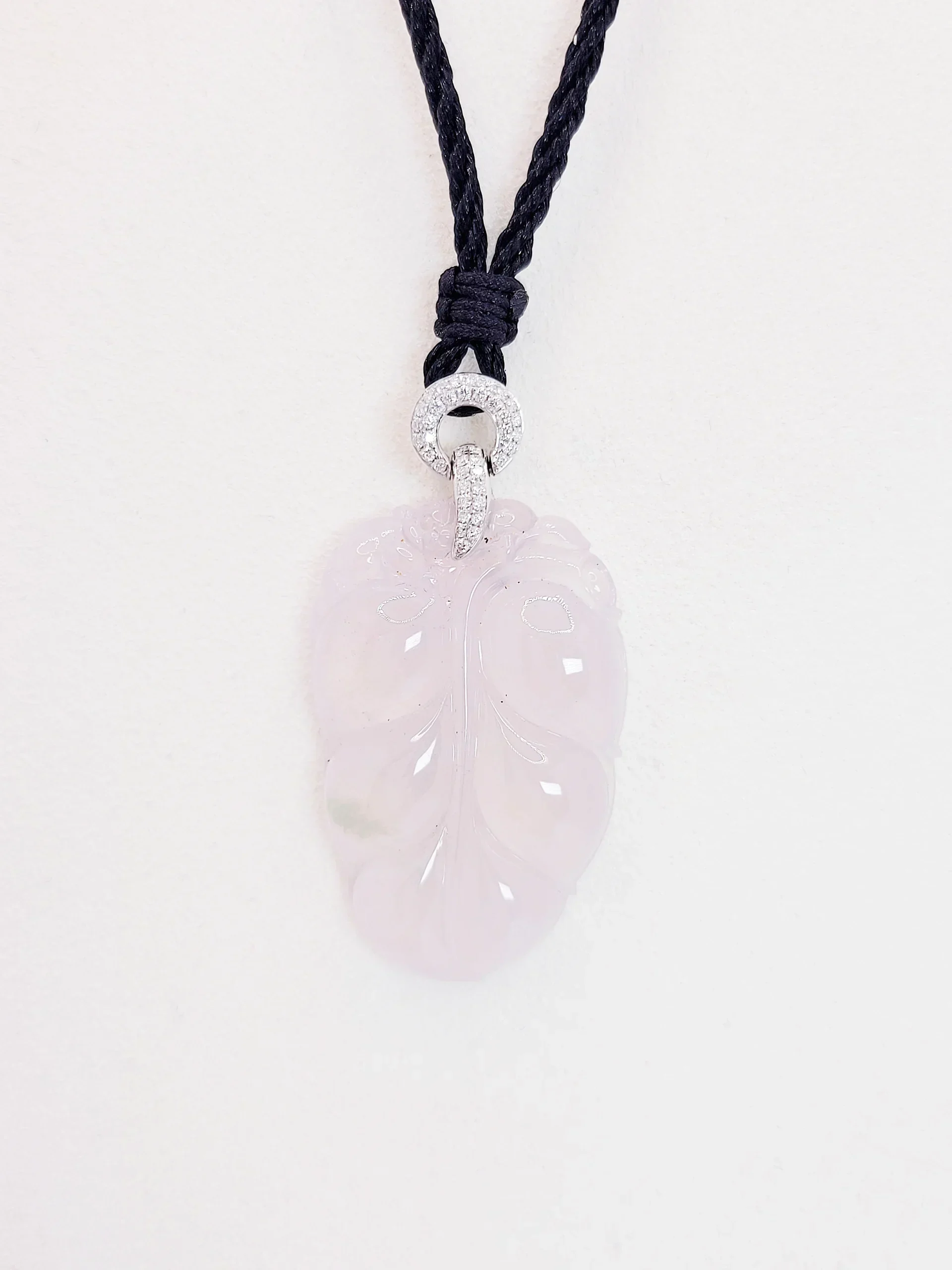 18K White Gold Icy Leaf with diamond Jadeite Jade pendant