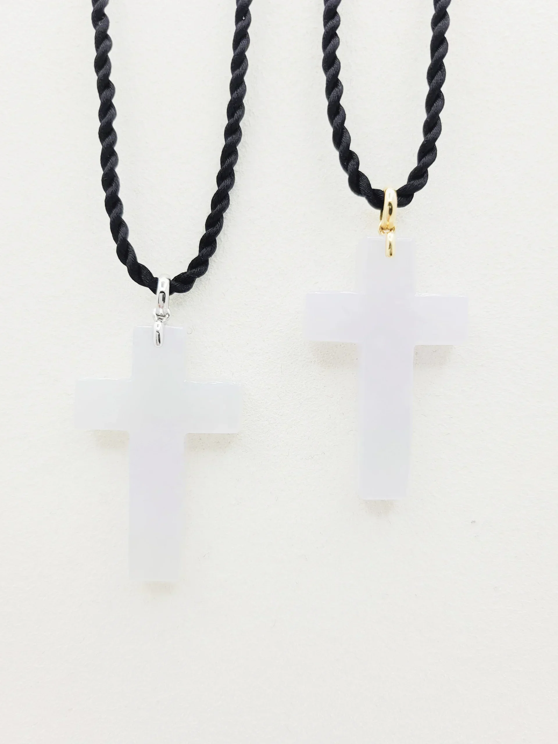 18K Gold Icy Cross Jadeite Jade Pendant