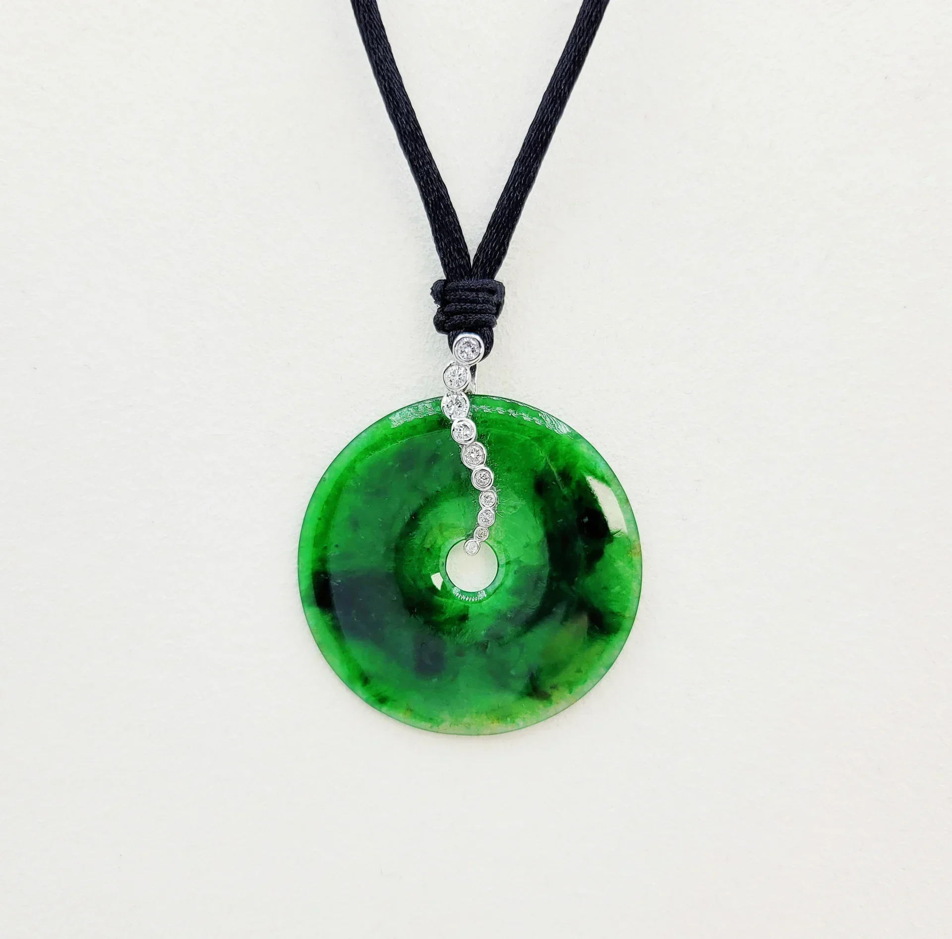 18K White Gold Green Donut Jadeite Jade Pendant with Diamonds