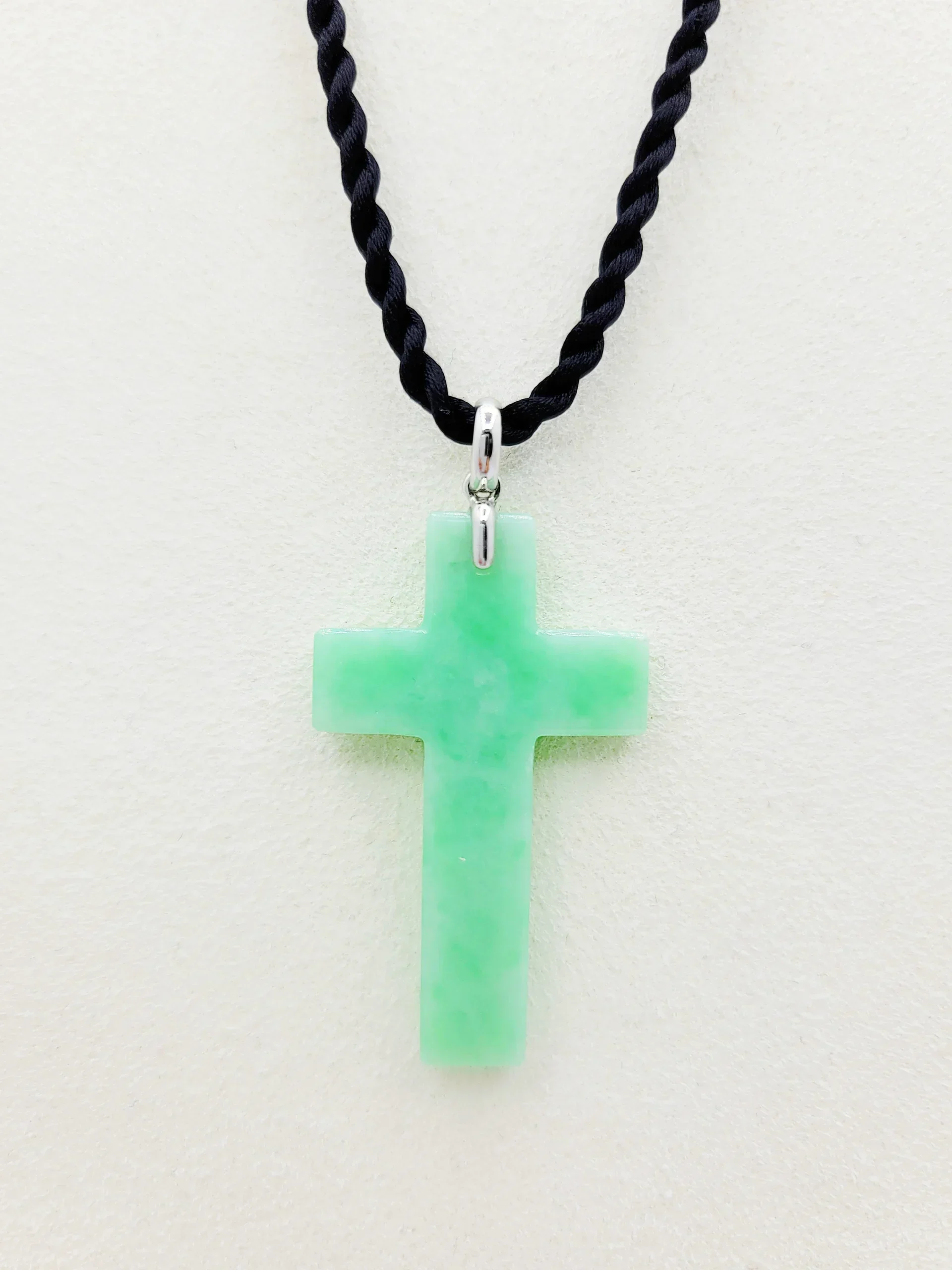 18K White Gold Green Cross Jadeite Jade Pendant