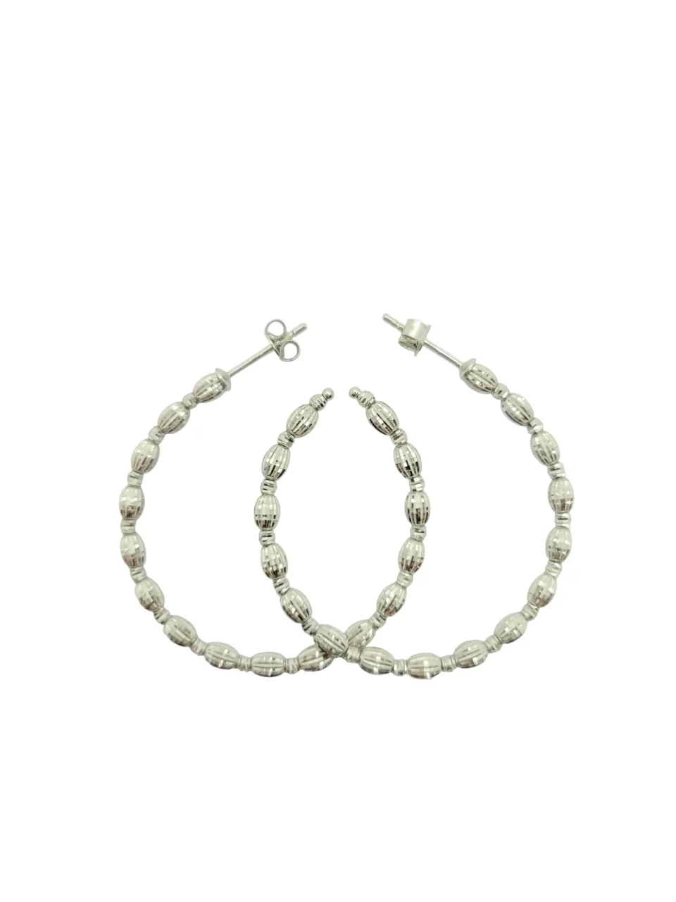 18K White Gold Diamond Cut Earring