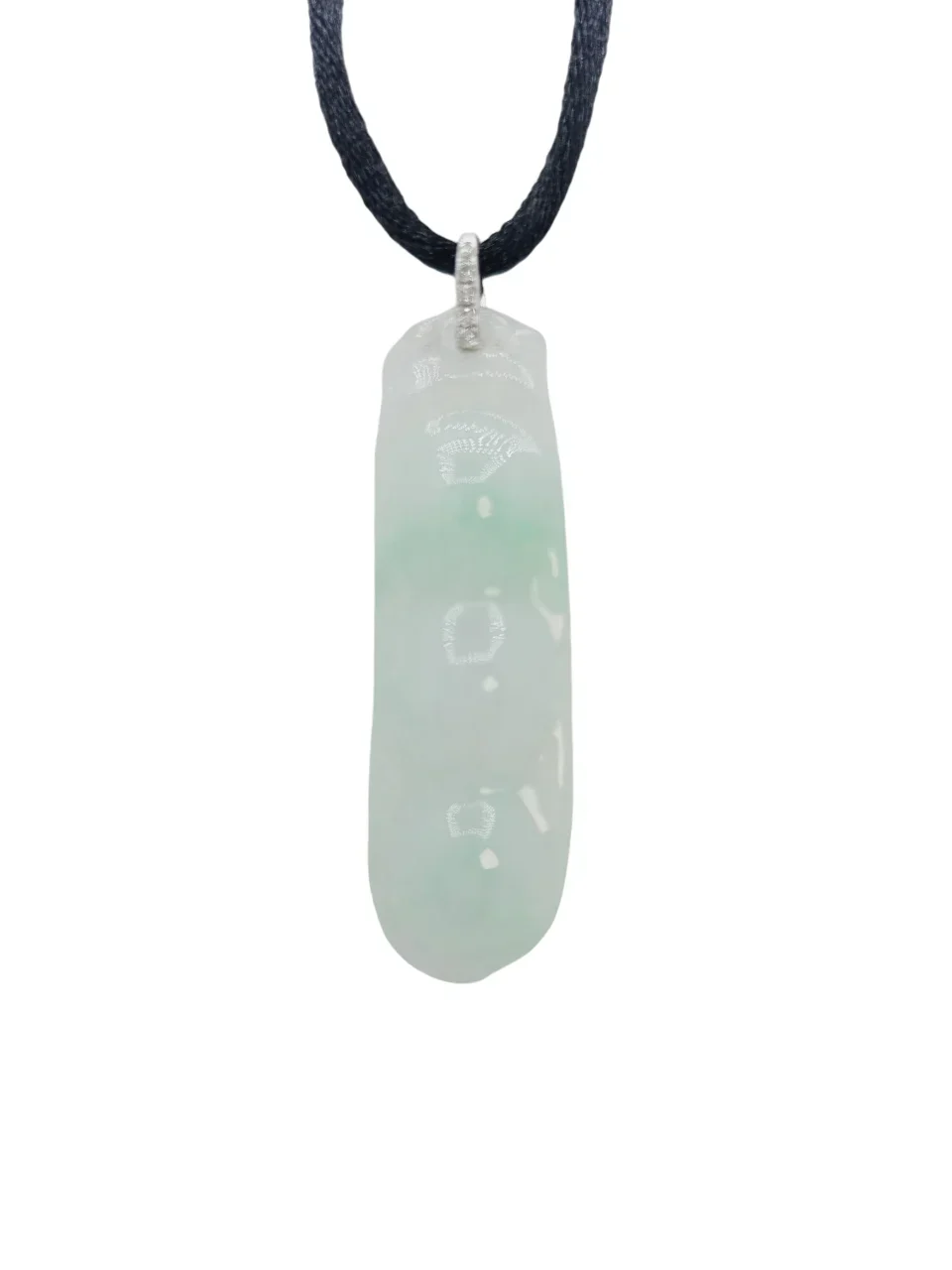 18K White Gold Icy Green Rich Beans Jadeite Jade with Diamond Pendant