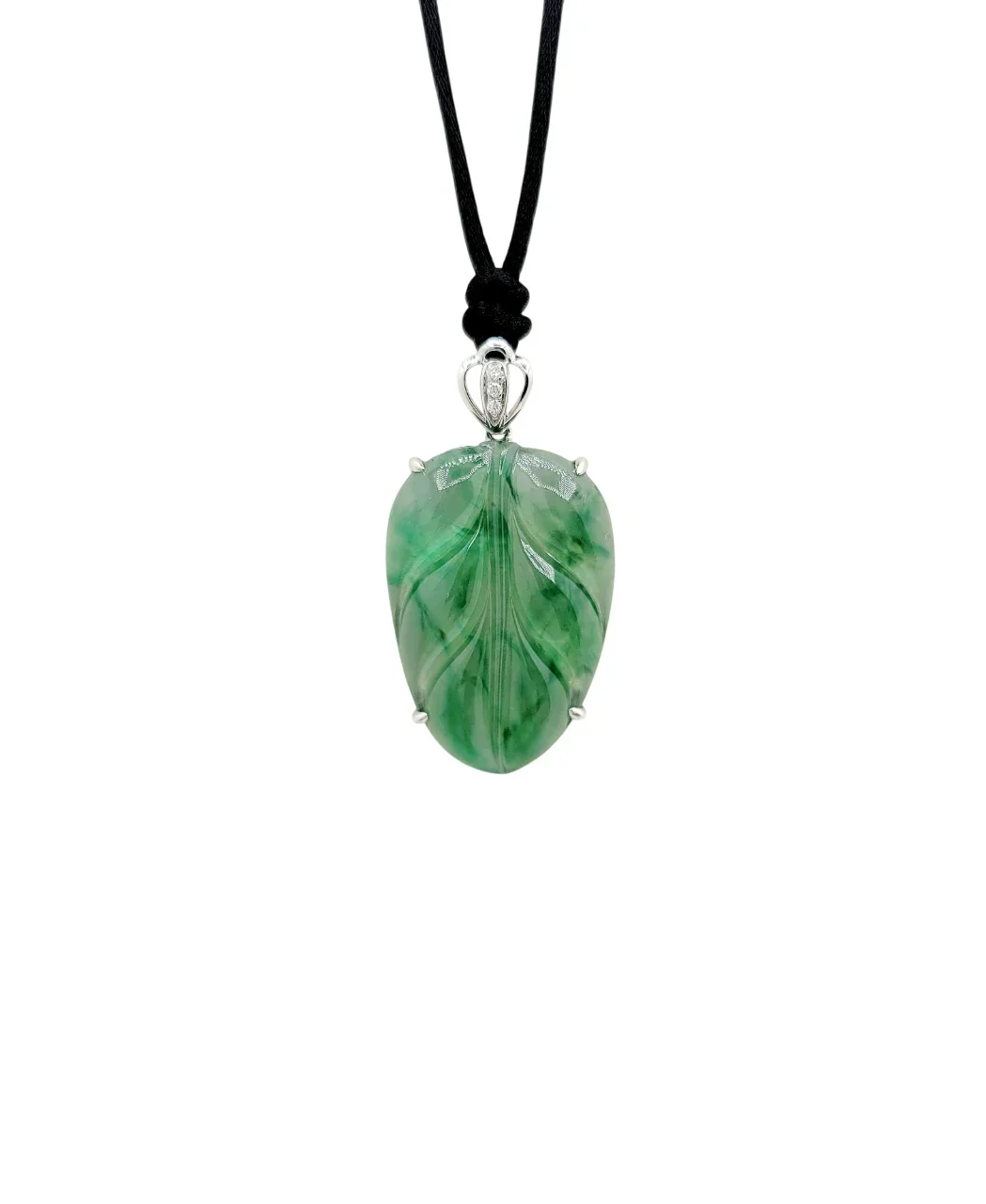 18K White Gold Green Leaf Jadeite Jade Pendant with Natural Diamonds