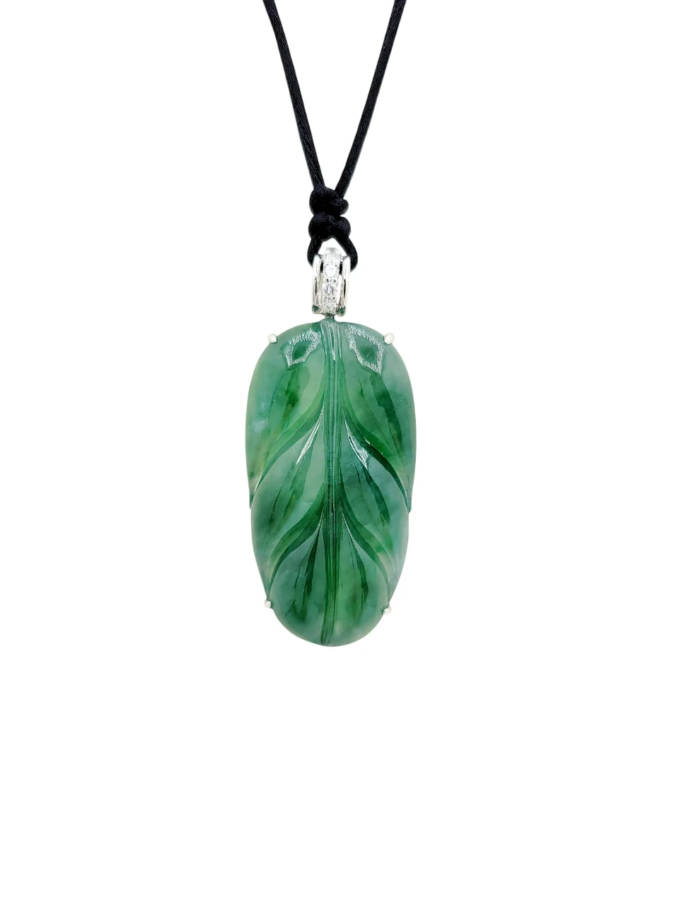 18K White Gold Green Leaf Jadeite Jade Pendant with Natural Diamonds