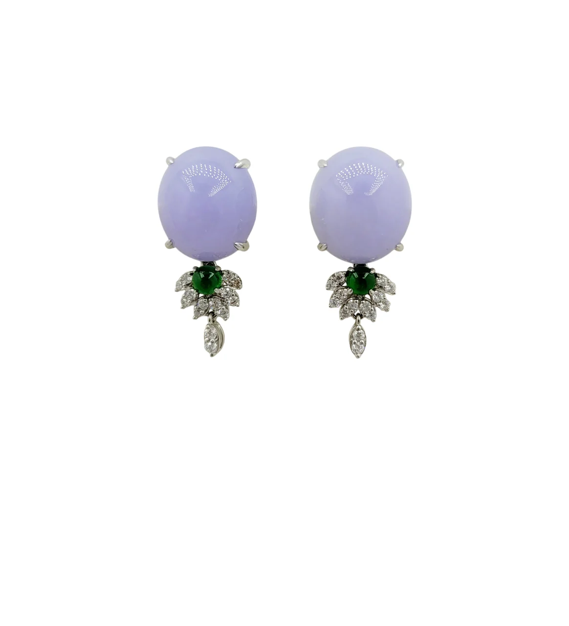 18K White Gold Lavender Oval Cabochon Jadeite Jade Earring with Natural Diamonds