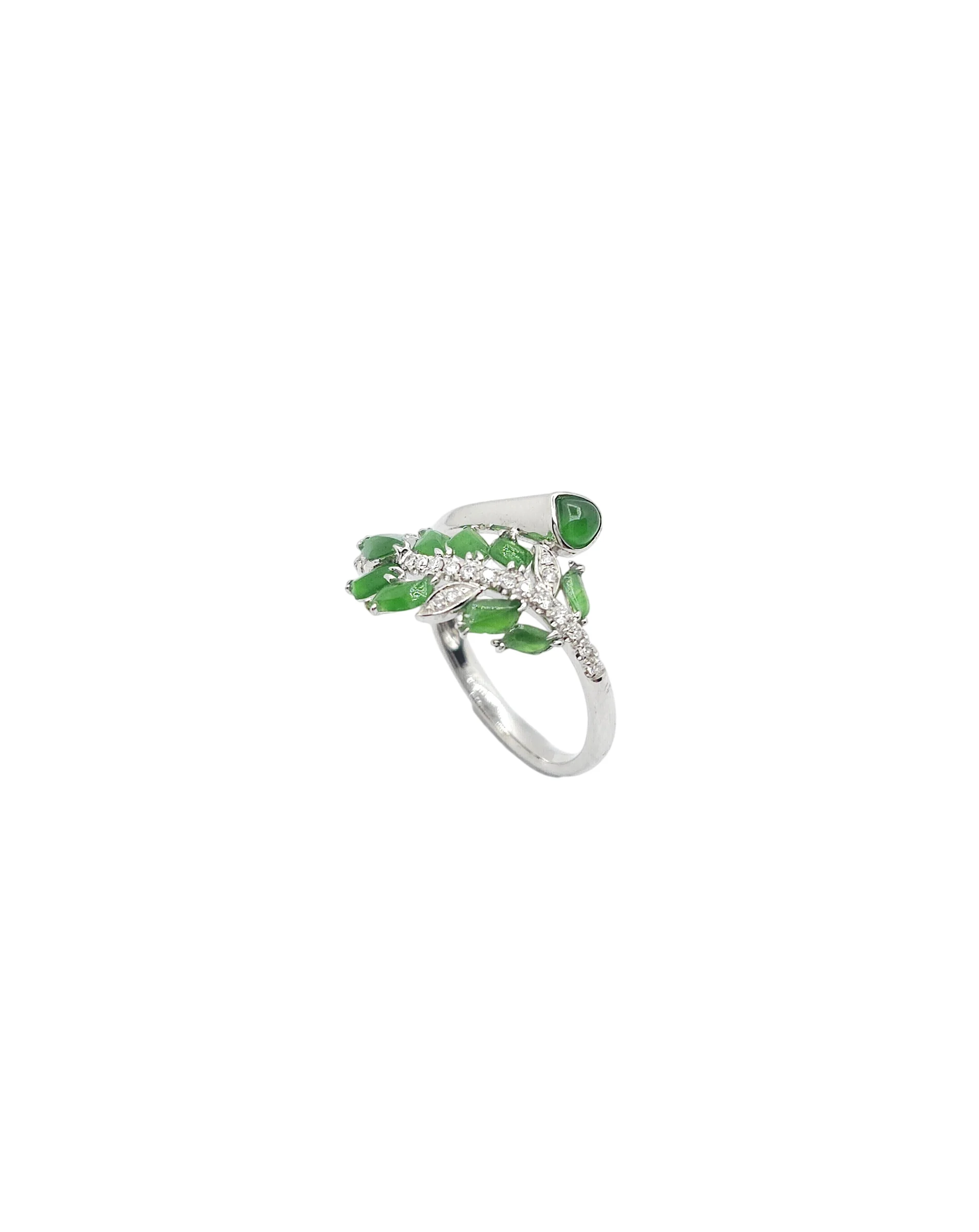 18K White Gold Intense Green Jadeite Jade Fancy Ring with Natural Diamonds